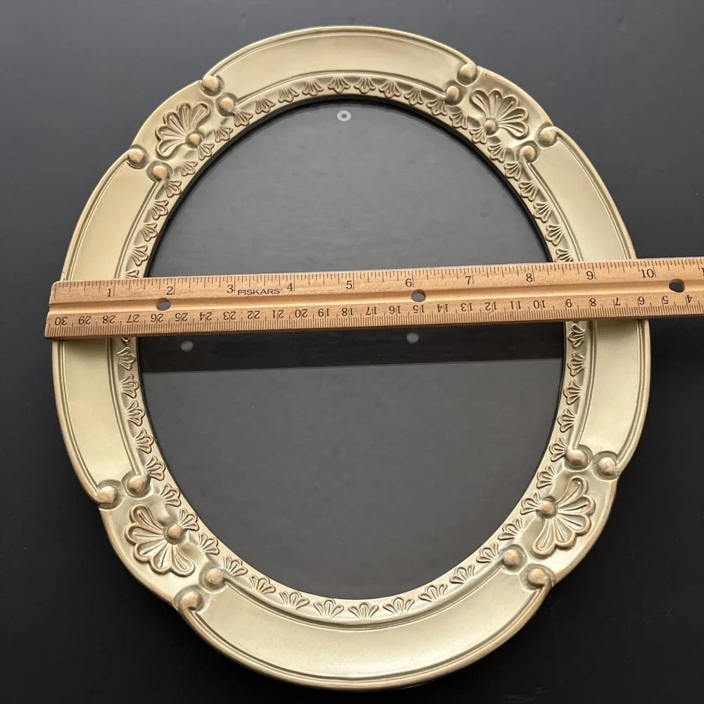 Oval Champagne Tone Ornate Resin Decorel Picture Frame 12x10 Wall or Tabletop